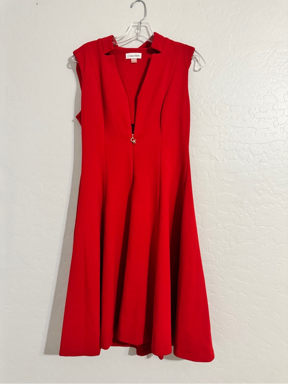 👗NWT Calvin Klein Red Solid A-Line V-Neck Sleeveless Knee Length Dress Size 6